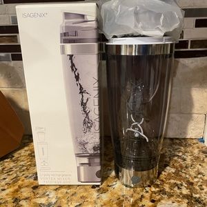 Isagenix Li-poly rechargeable Vortex mixer and storage pod